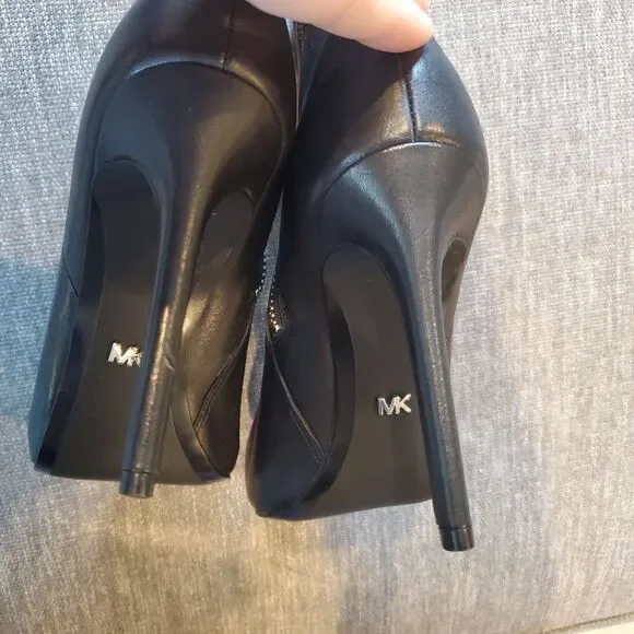 Michael Kors Viera Size 5.5m Black Leather Women BOOTIES - Picture 8 of 10